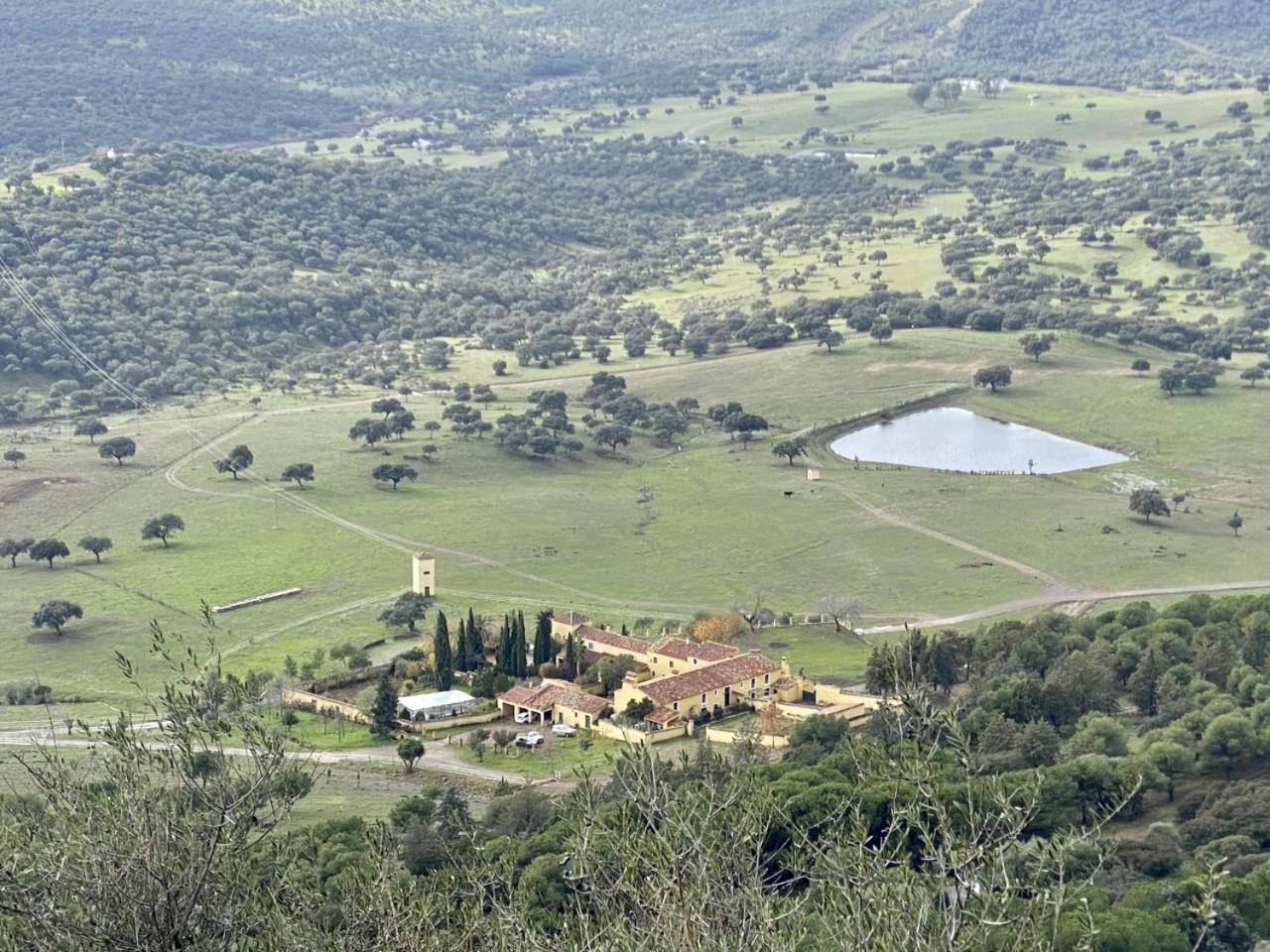 Finca La Alcolehuela En Parque Natural De Despenaperros Санта Елена Екстериор снимка